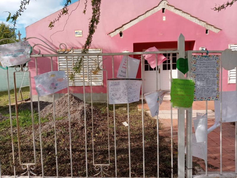 Reclaman la finalizacin de la obra del jardn 930